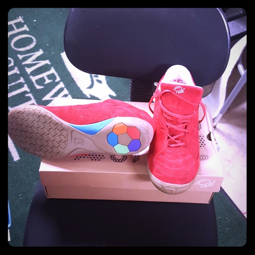 Pele indoor soccer shoes